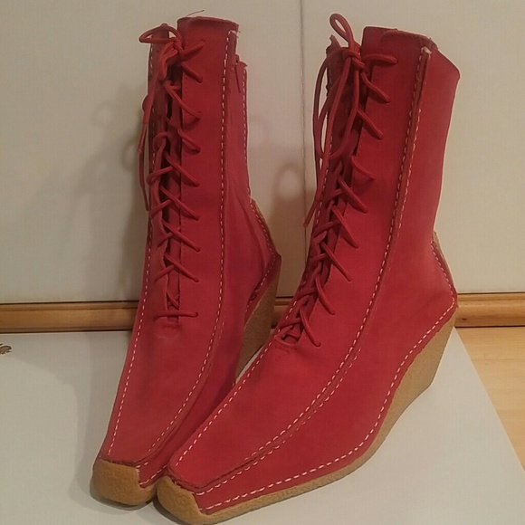 Vintage Shoes - Vintage Red Suede Lace Up Booties w Zipper💕💕